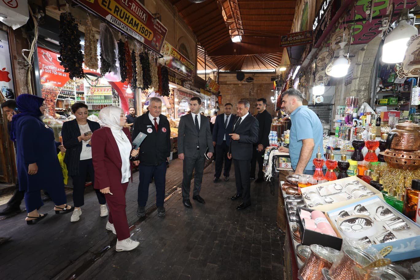 TARİHİ HANLAR BÖLGESİ’NDE VALILIK DÖNÜŞÜM IÇIN ILK ADIMI ATIYOR