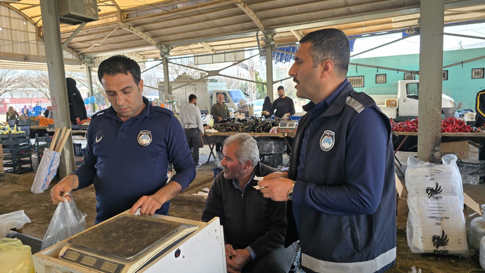 Semt Pazarlarında Terazi ve Fiyat Denetimi