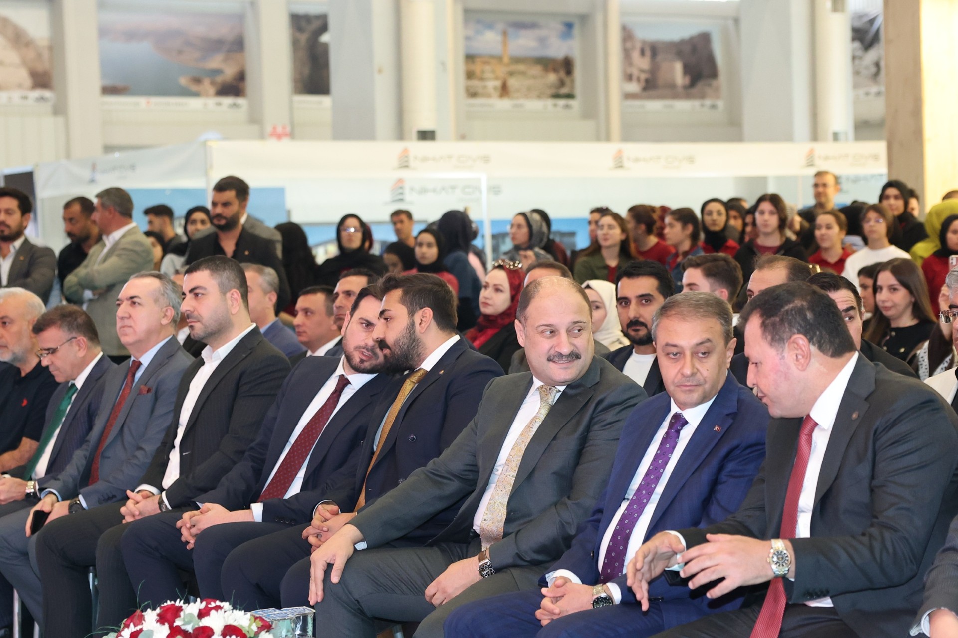 GÜLPINAR’DAN GENÇLERE GÜVEN MESAJI: YARINLARI SİZ İNŞA EDECEKSİNİZ
